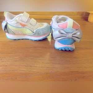 Size 5 toddler puma sneakers